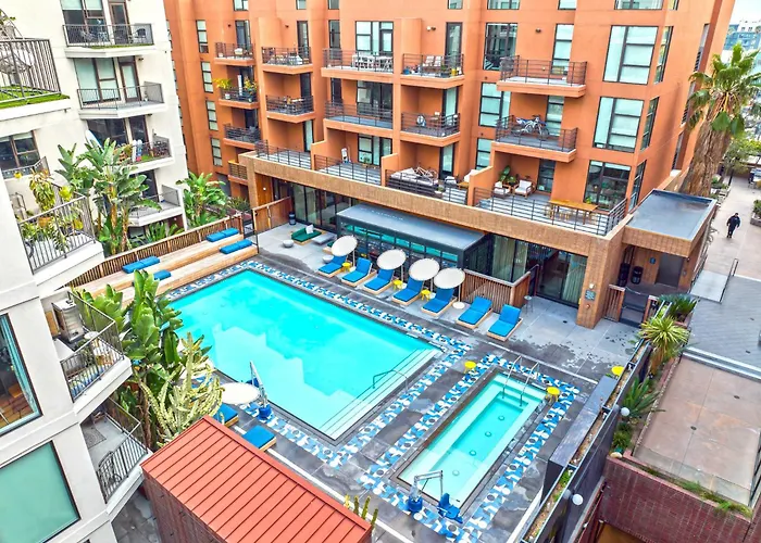 Hollywood Walk Of Fame On Site Free Parking Pool Sauna Gym Included