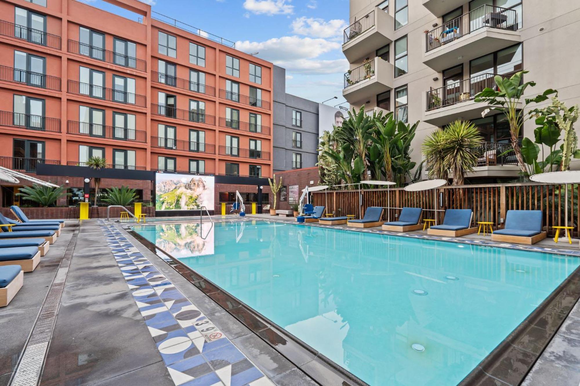 Hollywood Walk Of Fame On Site Free Parking Pool Sauna Gym Included Apartamento Los Ángeles