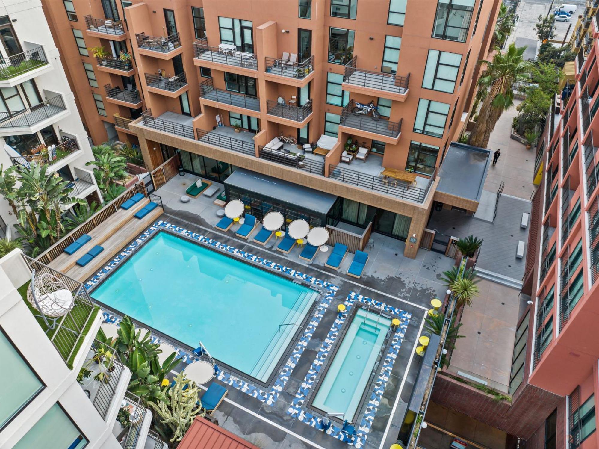 Hollywood Walk Of Fame On Site Free Parking Pool Sauna Gym Included Apartamento *